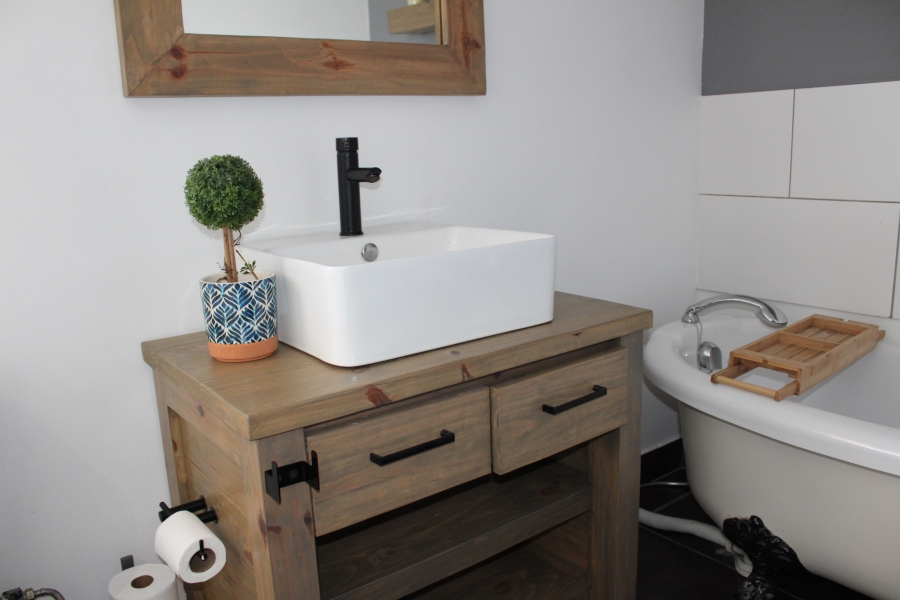 5 Bedroom Property for Sale in Canals Eastern Cape